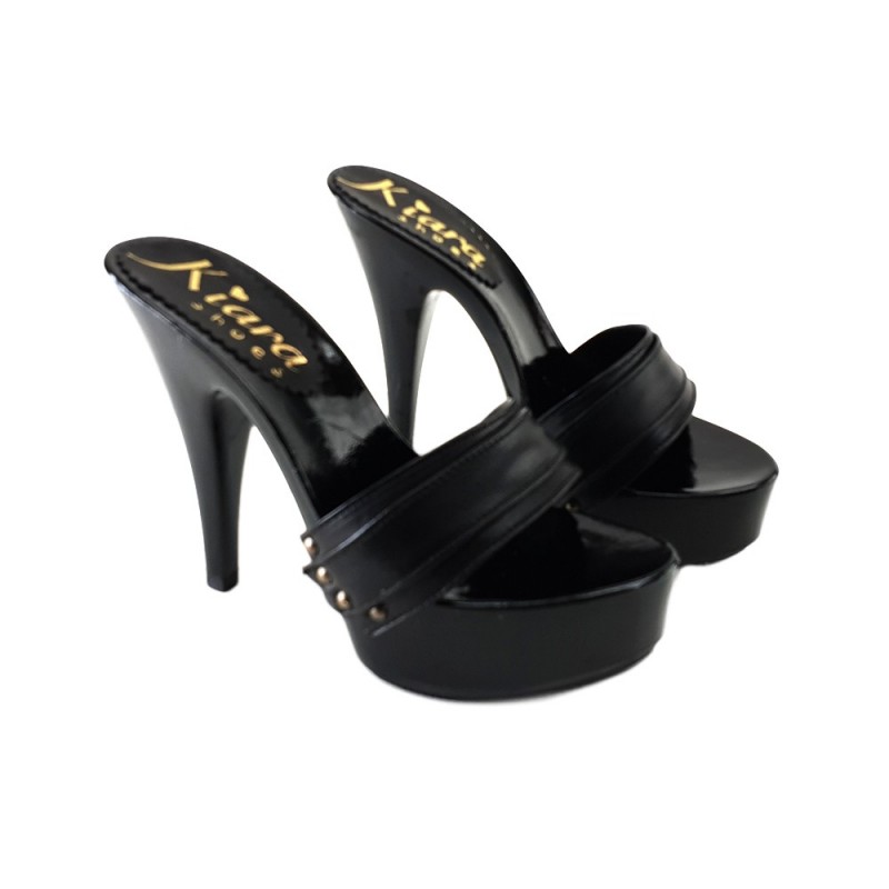 ZUECO DE TACON CUERO NEGRO