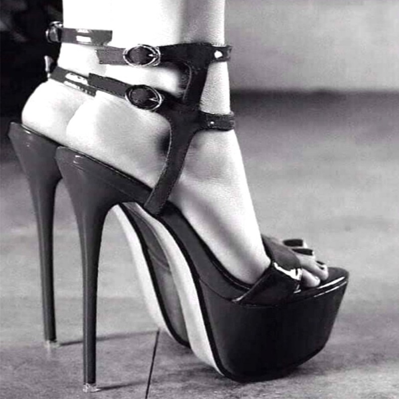SABOT NOIRE DE PELLÉxxxxxxx