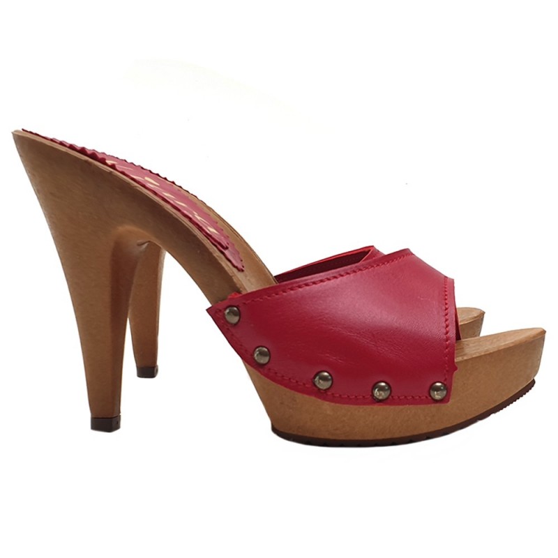 ZUECOS DE CUIR ROJO CON TALÓN 11 ZUECOS DE CUIR ROJO CON TALÓN 11