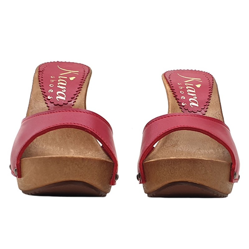 ZOCCOLI IN PELLE ROSSO CON TACCO 11