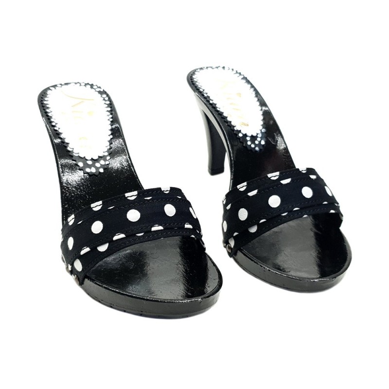 SABOT NOIR AVEC POIS TALON 9