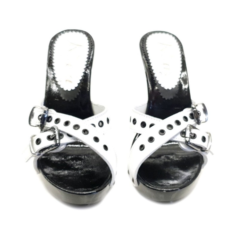 ZOCCOLI CON FASCE BIANCHE INCROCIATE