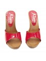 ZUECOS EN PINTURA ROJA CON TALÓN 11 ZUECOS EN PINTURA ROJA CON TALÓN 11