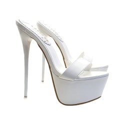 ZUECO BLANCO DE CHAROL CON TALON 17.5 CM N. HASTA 44