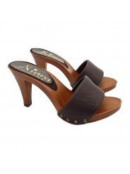 HEEL CLOGS IN DARK BROWN LEATHER