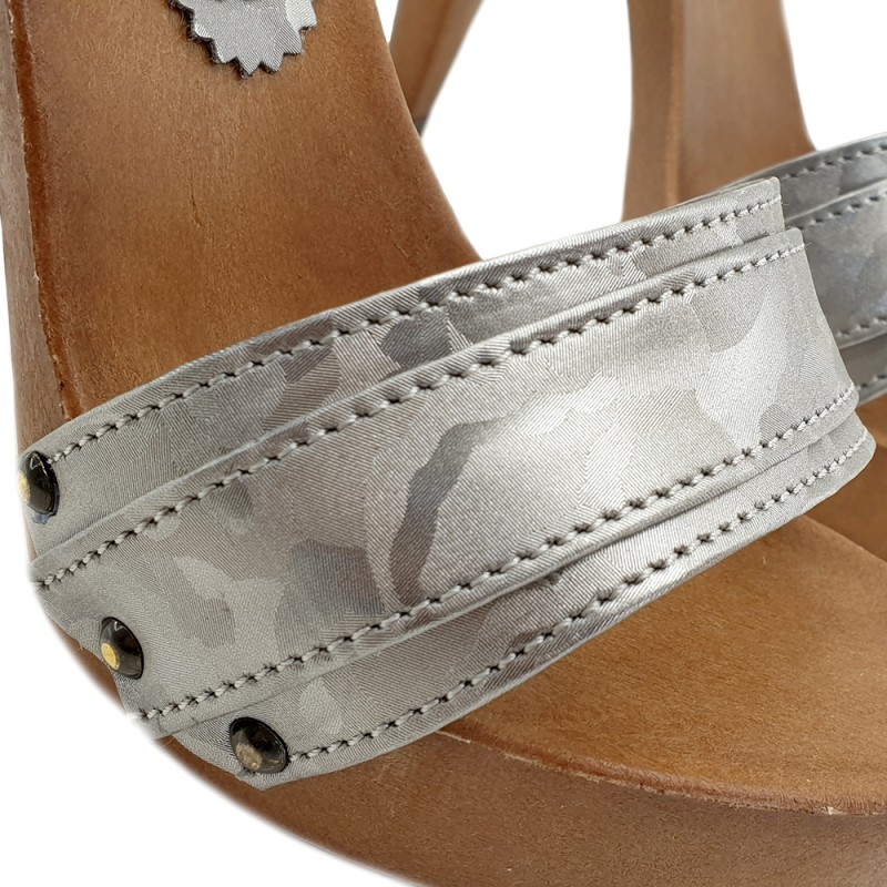 HOLZSCHUHE SILBER CAMOUFLAGEMUSTER ABSATZ 11
