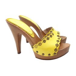 SABOTS EN CUIR JAUNE TALON 11