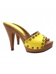 ZUECOS DE CUERO AMARILLO TACÓN 11