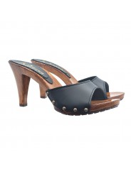 SCHWARZE LEDERCLOGS MIT BEQUEM ABSATZ