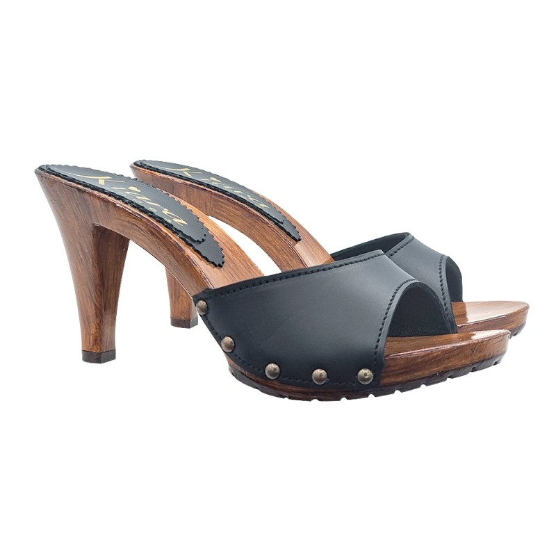 SCHWARZE LEDERCLOGS MIT BEQUEM ABSATZ