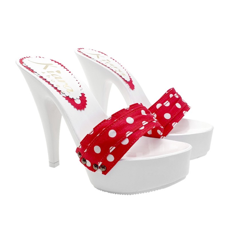 CLOGS MIT ROTEM POLKA-PUNKTBAND UND ABSATZ 13
