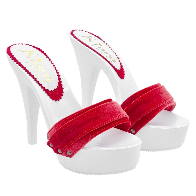 ZUECOS BLANCOS CON BANDA DE TERCIOPELO ROJO ZUECOS BLANCOS CON BANDA DE TERCIOPELO ROJO