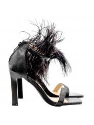 SANDALIAS NEGRAS CON PLUMAS Y TACÓN DE 10,5 CM