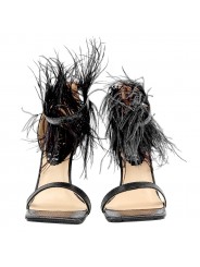 SANDALIAS NEGRAS CON PLUMAS Y TACÓN DE 10,5 CM