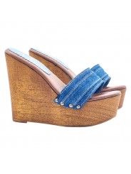 SCHUHE MIT KEILABSATZ