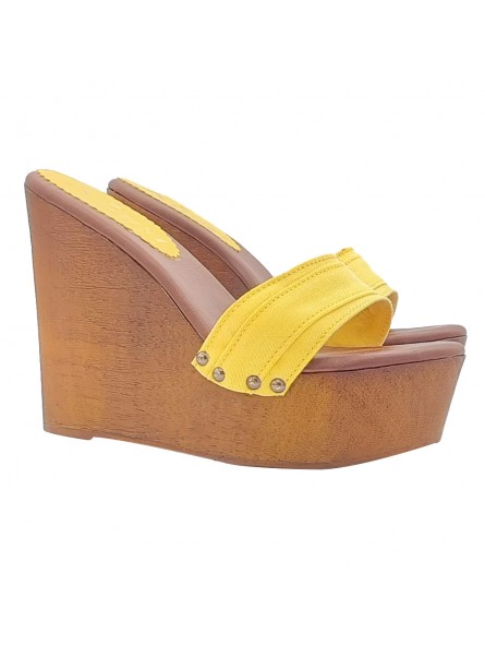 GELBEM HOLZSCHUHE MIT KEILABSATZ GELBEM HOLZSCHUHE MIT KEILABSATZ