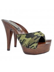 CLOGS MIT BAND AUS CAMOUFLAGE-STOFF UND HOHEM ABSATZ