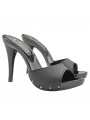 SCHWARZE LEDERCLOGS MIT ABSATZ 12