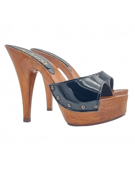 CLOGS AUS SCHWARZEM LACK MIT HOHEM ABSATZ