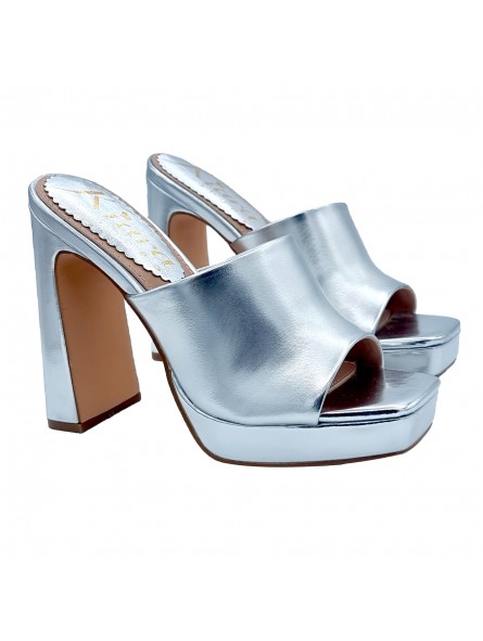SILVER SABOT WITH HIGH SQUARE HEEL