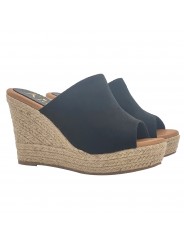 COMFORTABLE BLACK WEDGES IN SYNTHETIC SUEDE