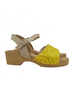 Zuecos de madera auténtica...